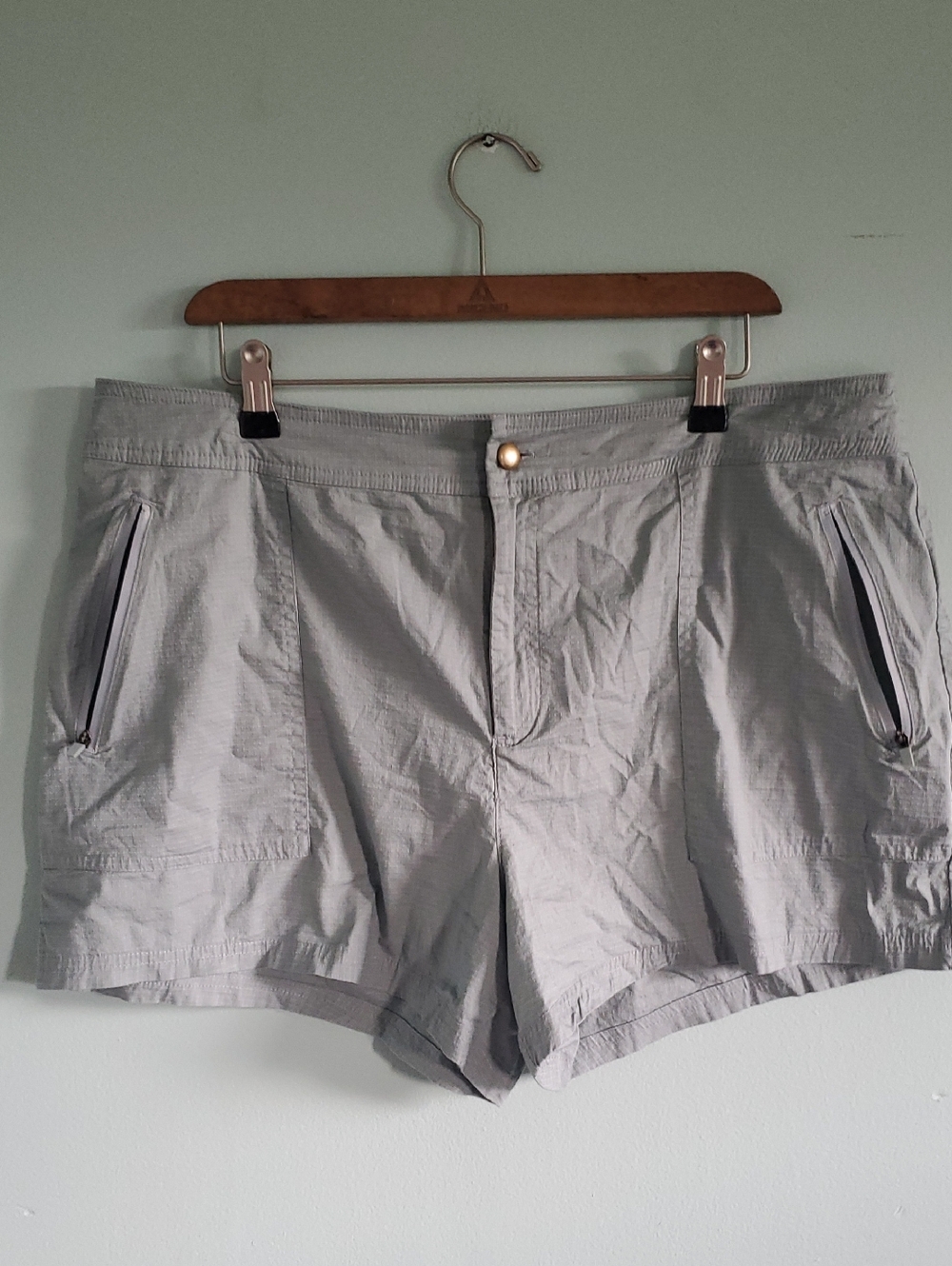 Women's Light Green Athletic Shorts with Zip Pockets